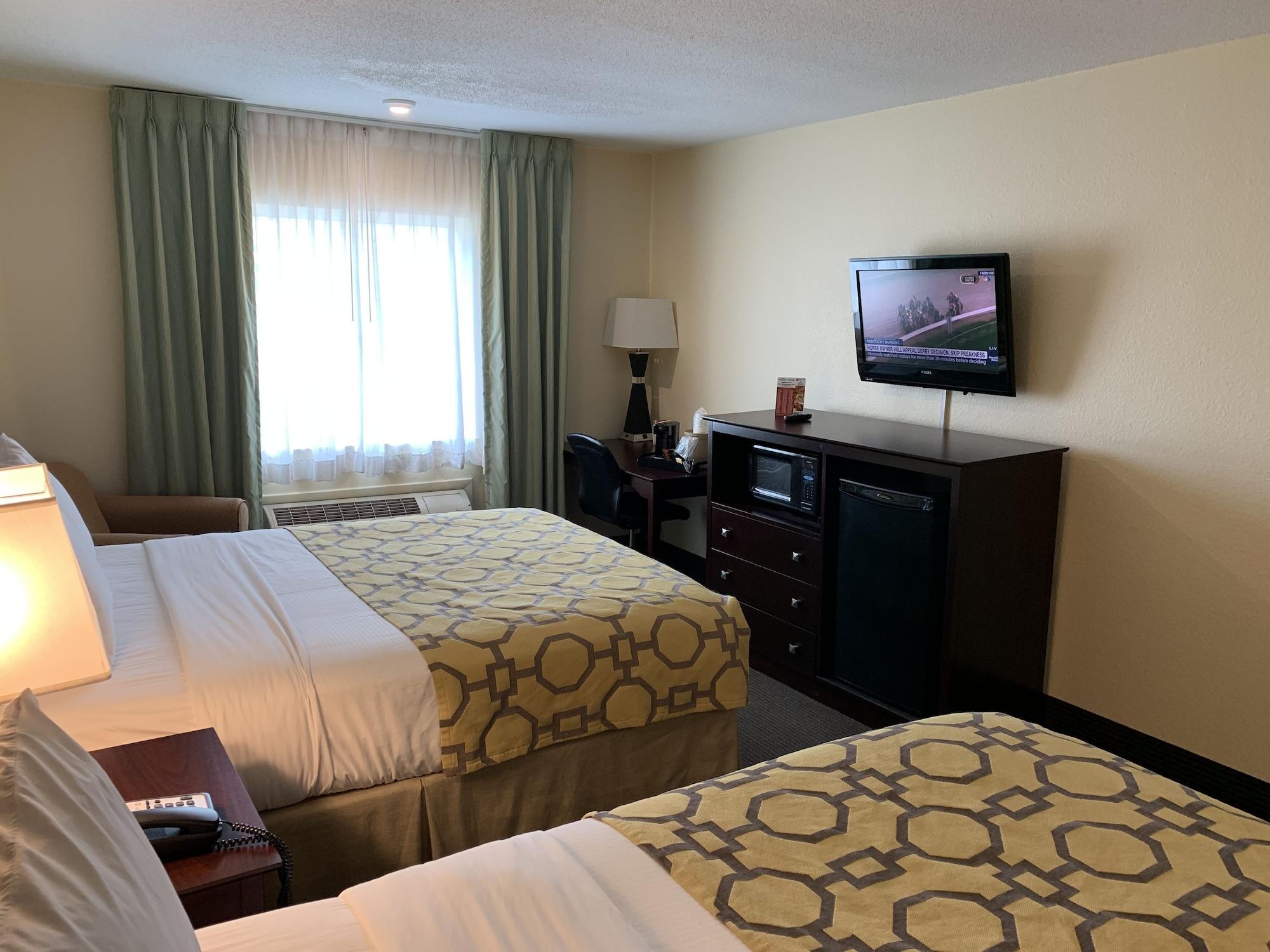 Baymont By Wyndham Jefferson City Exterior photo
