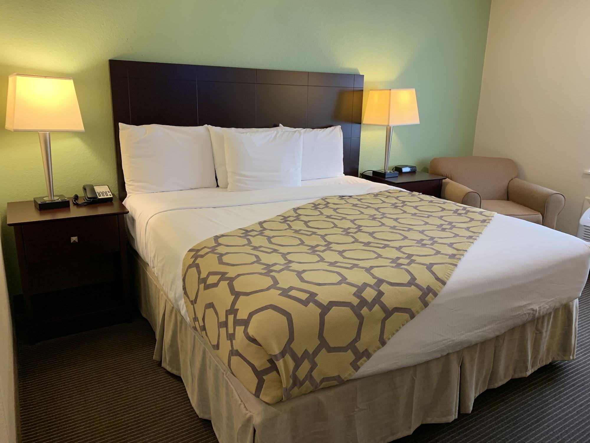 Baymont By Wyndham Jefferson City Exterior photo