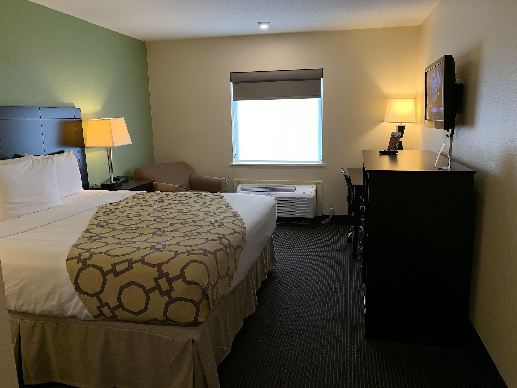 Baymont By Wyndham Jefferson City Exterior photo